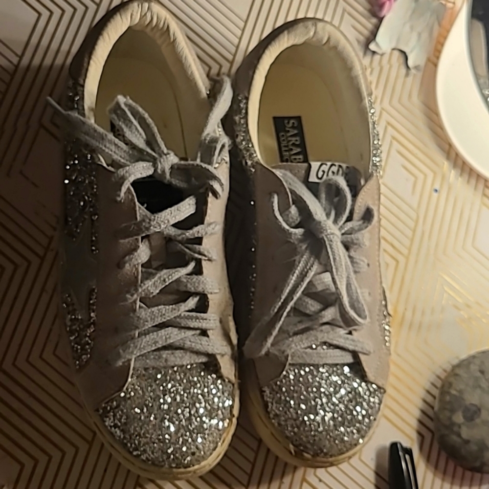 Sara Basic Golden Goose